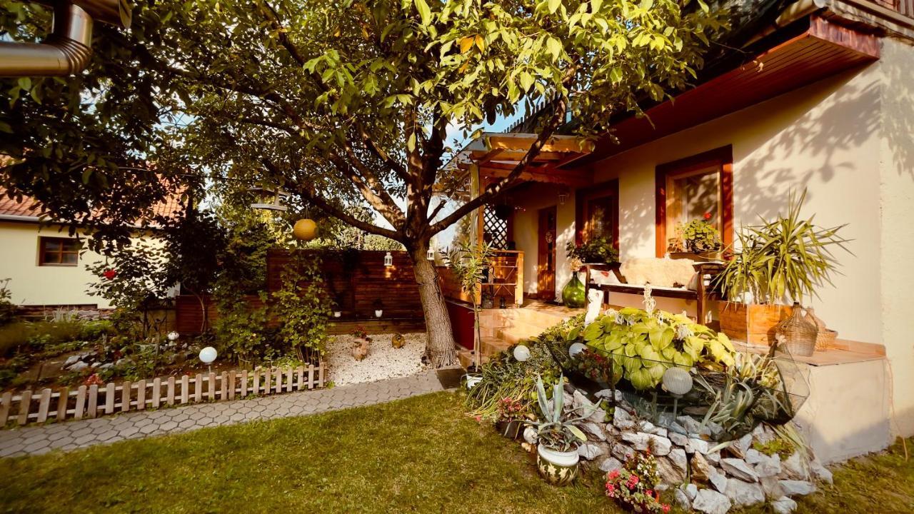Kishaz Apartment *