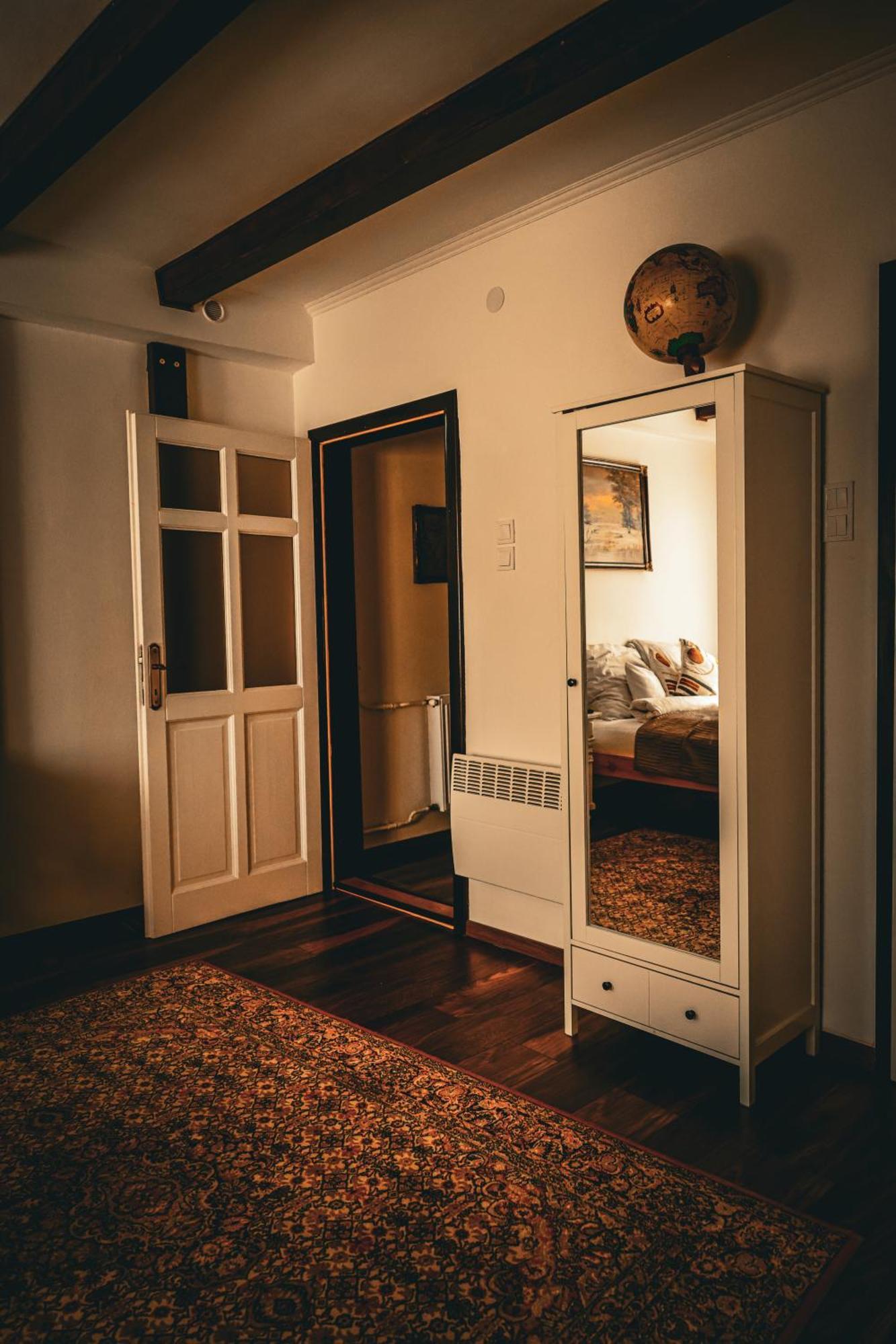Kishaz Apartment
